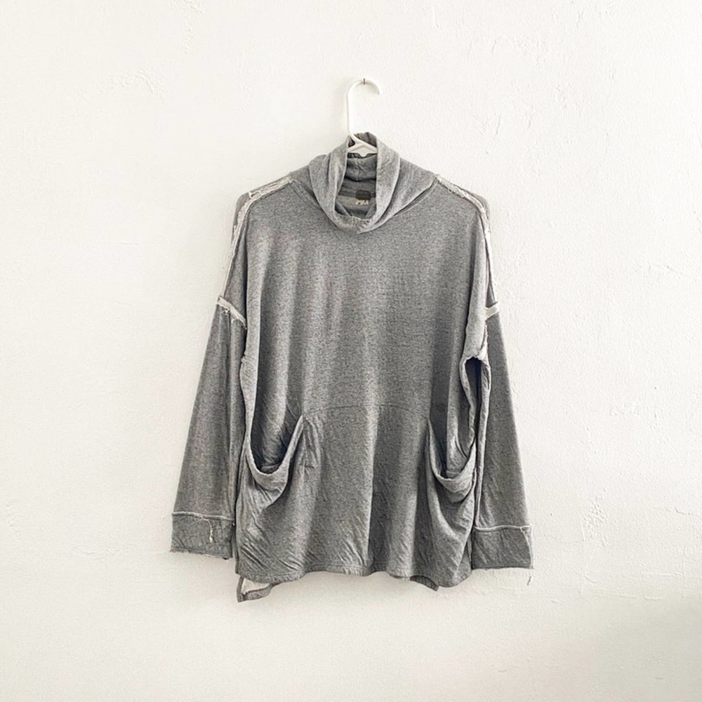 We The Free S Gray Cowl Neck Distressed Pullover
